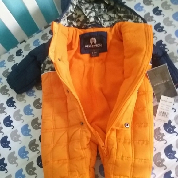 6-9 months full body coat - Picture 3 of 4